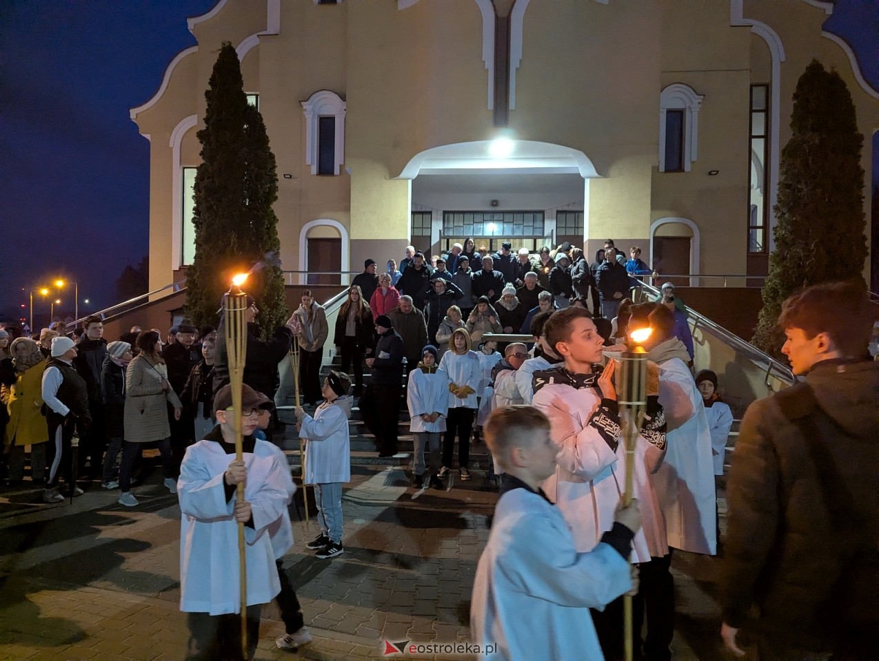 Droga krzyżowa parafii św. Franciszka w Ostrołęce [3.04.2026] - zdjęcie #31 - eOstroleka.pl