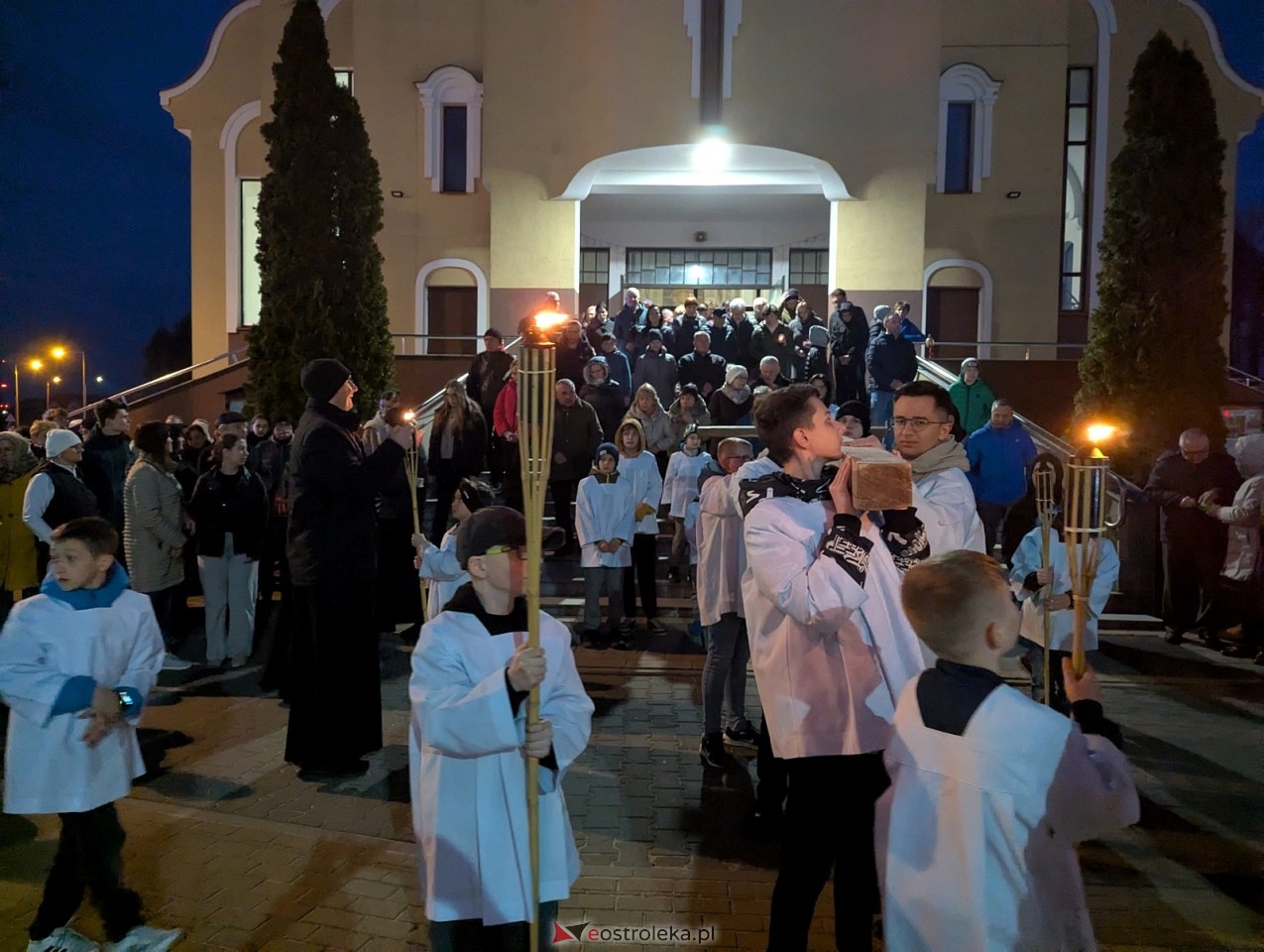 Droga krzyżowa parafii św. Franciszka w Ostrołęce [3.04.2026] - zdjęcie #30 - eOstroleka.pl