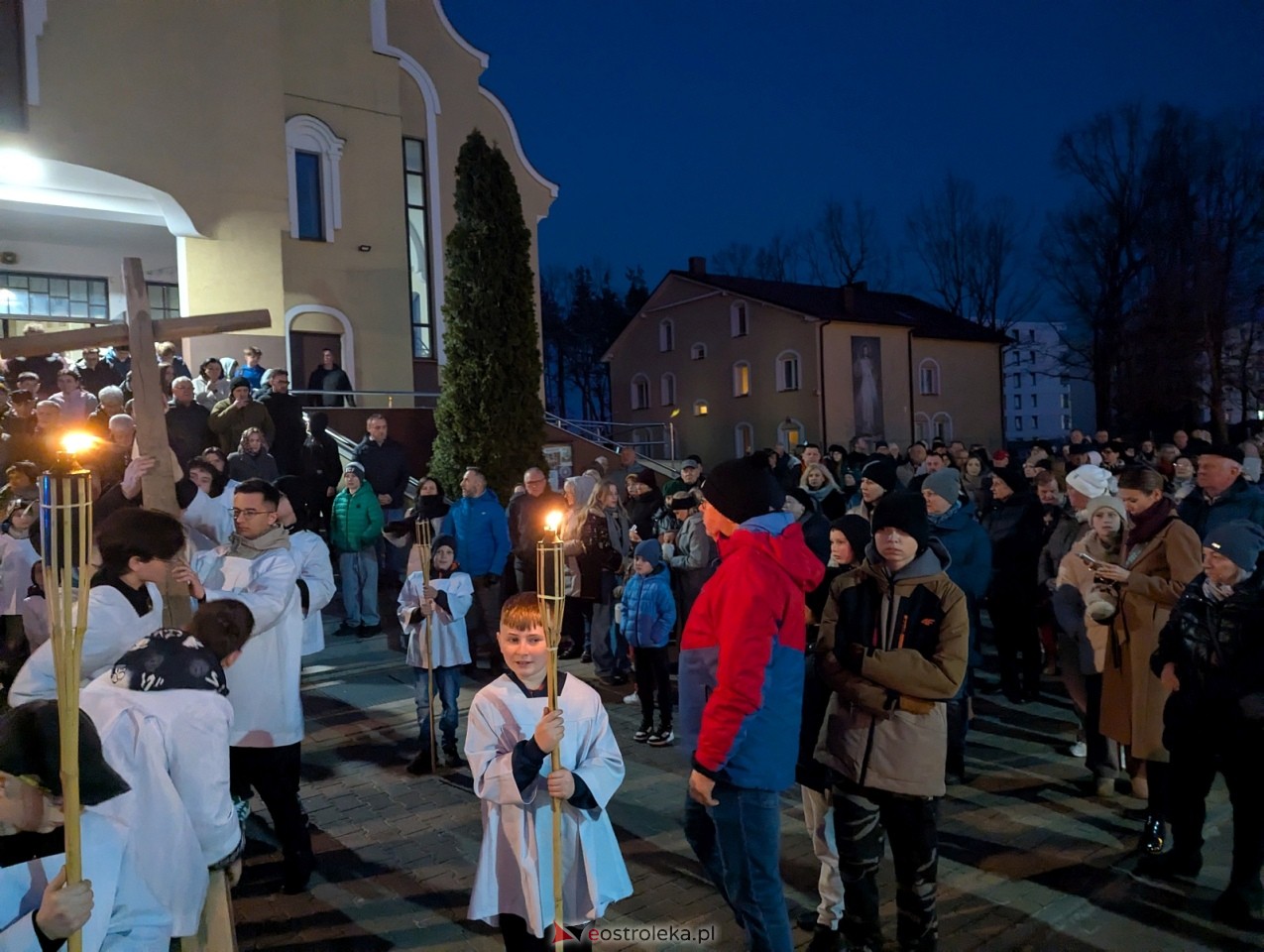 Droga krzyżowa parafii św. Franciszka w Ostrołęce [3.04.2026] - zdjęcie #28 - eOstroleka.pl