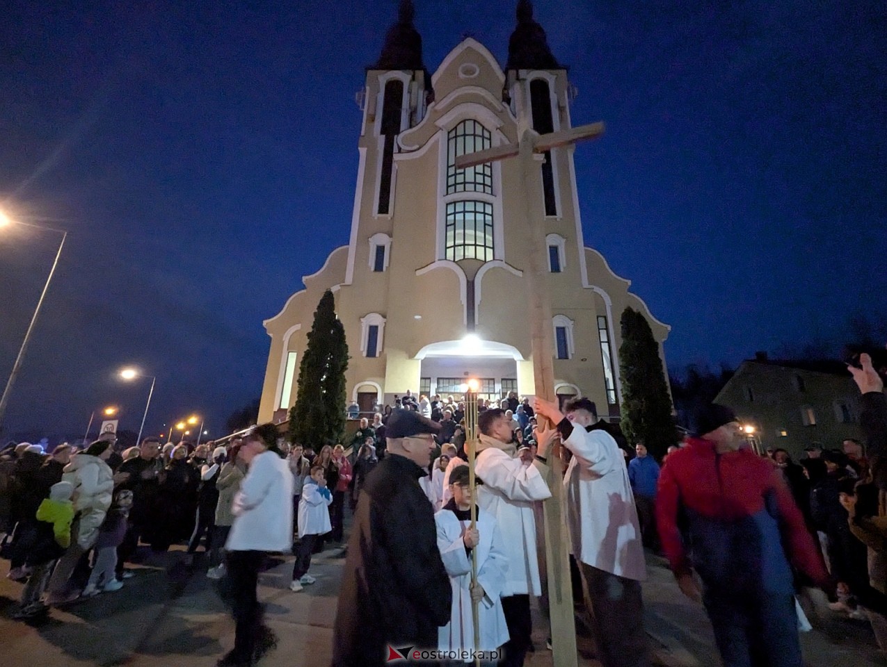 Droga krzyżowa parafii św. Franciszka w Ostrołęce [3.04.2026] - zdjęcie #26 - eOstroleka.pl