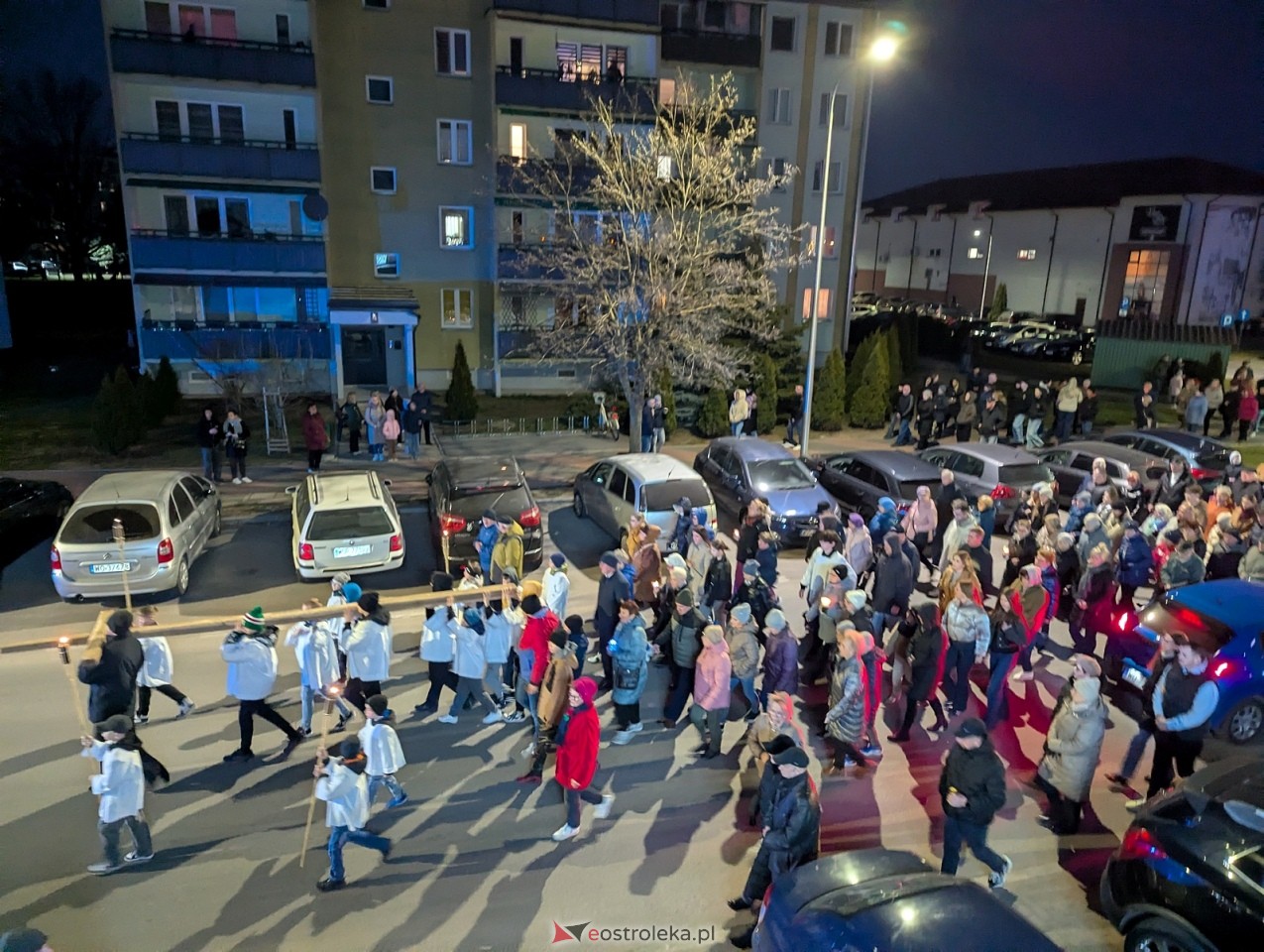 Droga krzyżowa parafii św. Franciszka w Ostrołęce [3.04.2026] - zdjęcie #20 - eOstroleka.pl