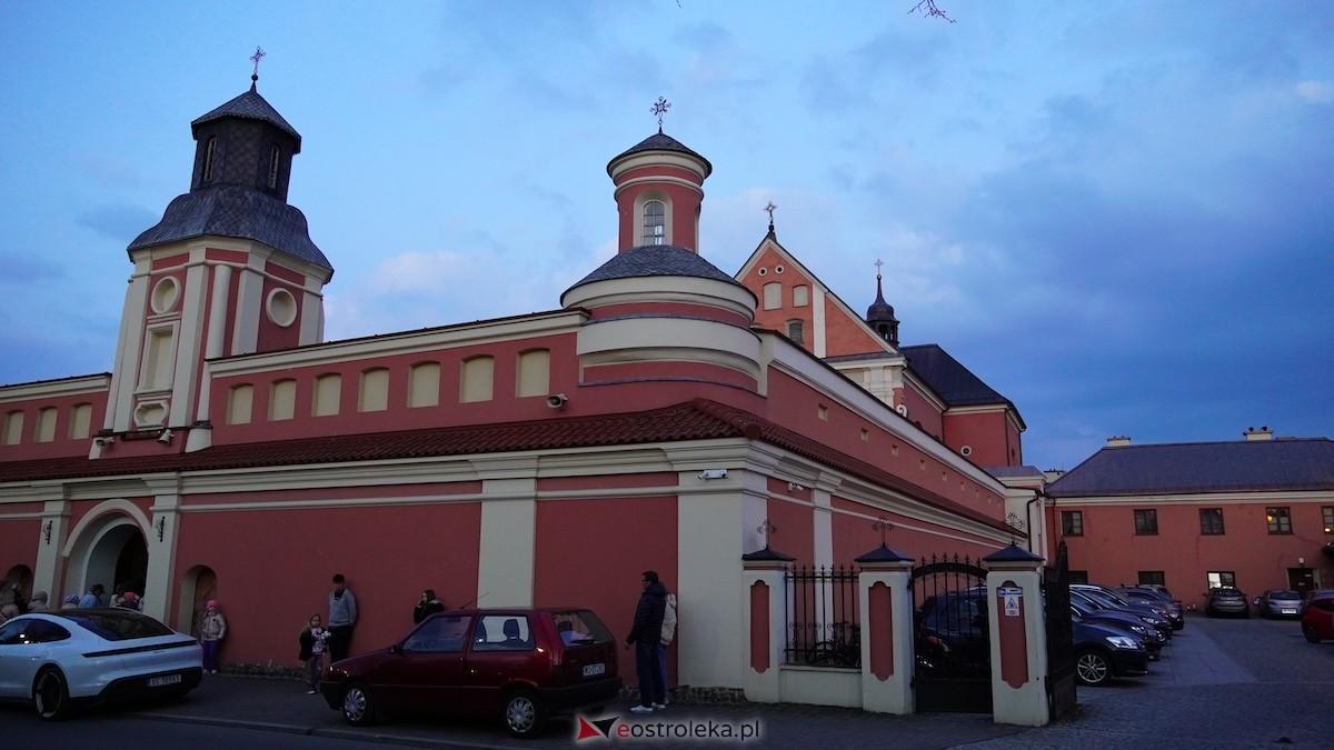 Droga Krzyżowa w Klasztorze [03.04.2026] - zdjęcie #22 - eOstroleka.pl