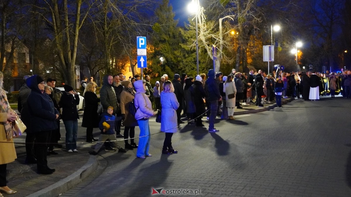 Droga Krzyżowa w Klasztorze [03.04.2026] - zdjęcie #17 - eOstroleka.pl