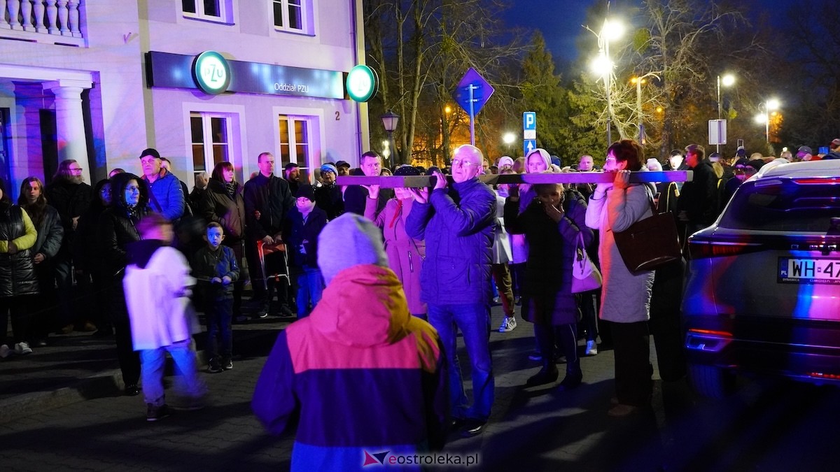 Droga Krzyżowa w Klasztorze [03.04.2026] - zdjęcie #14 - eOstroleka.pl