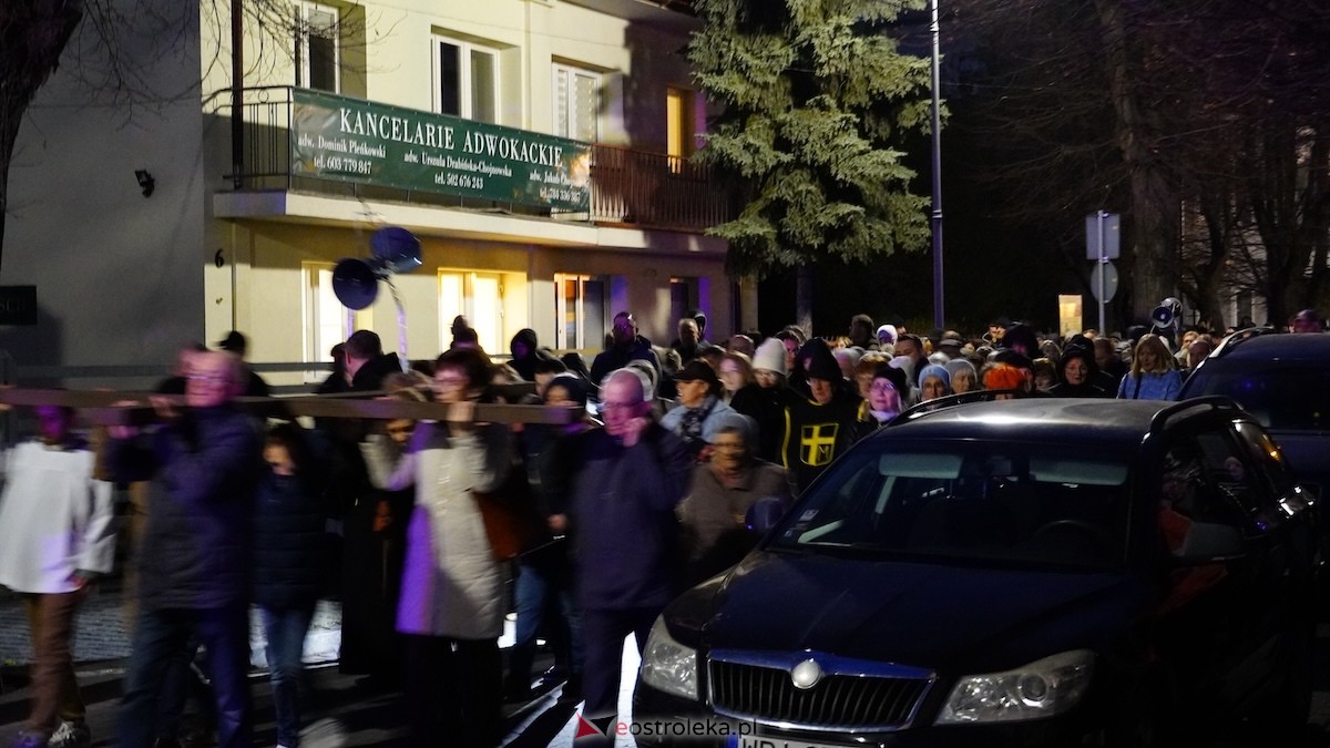 Droga Krzyżowa w Klasztorze [03.04.2026] - zdjęcie #11 - eOstroleka.pl