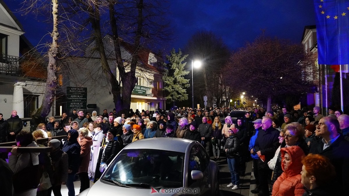 Droga Krzyżowa w Klasztorze [03.04.2026] - zdjęcie #8 - eOstroleka.pl