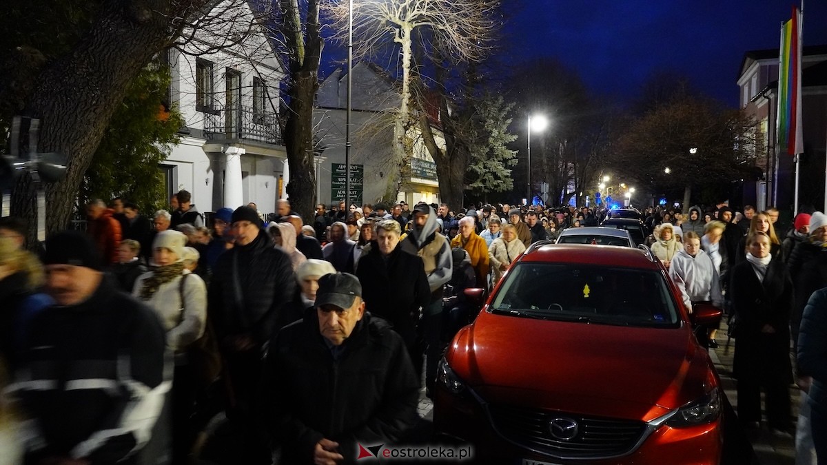 Droga Krzyżowa w Klasztorze [03.04.2026] - zdjęcie #3 - eOstroleka.pl
