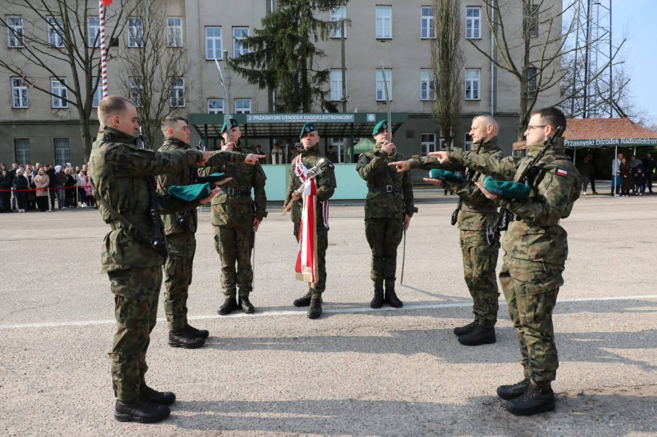Przysięga wojskowa w Przasnyszu - fot. 2 ORel [28.03.2026] - zdjęcie #13 - eOstroleka.pl