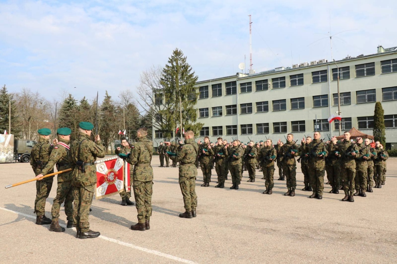 Przysięga wojskowa w Przasnyszu - fot. 2 ORel [28.03.2026] - zdjęcie #12 - eOstroleka.pl