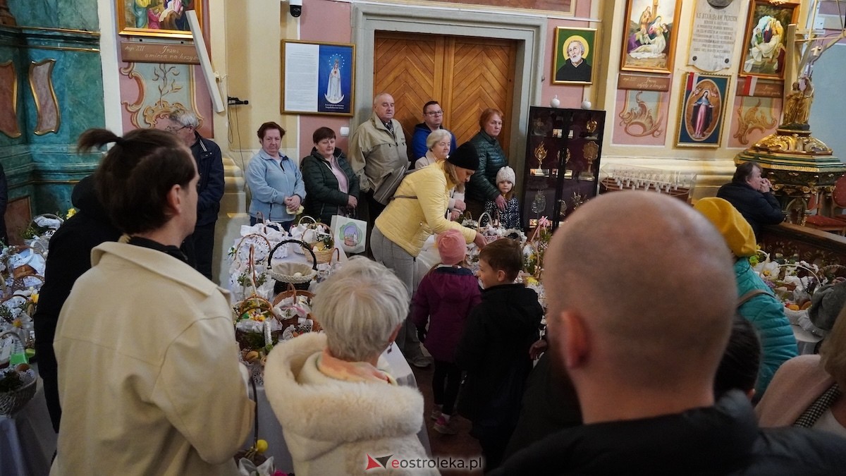 Święcenie pokarmów w ostrołęckich parafiach [04.04.2026] - zdjęcie #56 - eOstroleka.pl