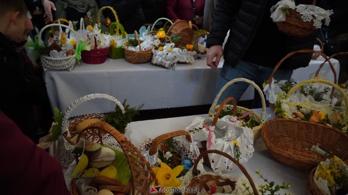 Święcenie pokarmów w ostrołęckich parafiach [04.04.2026] - zdjęcie #53 - eOstroleka.pl