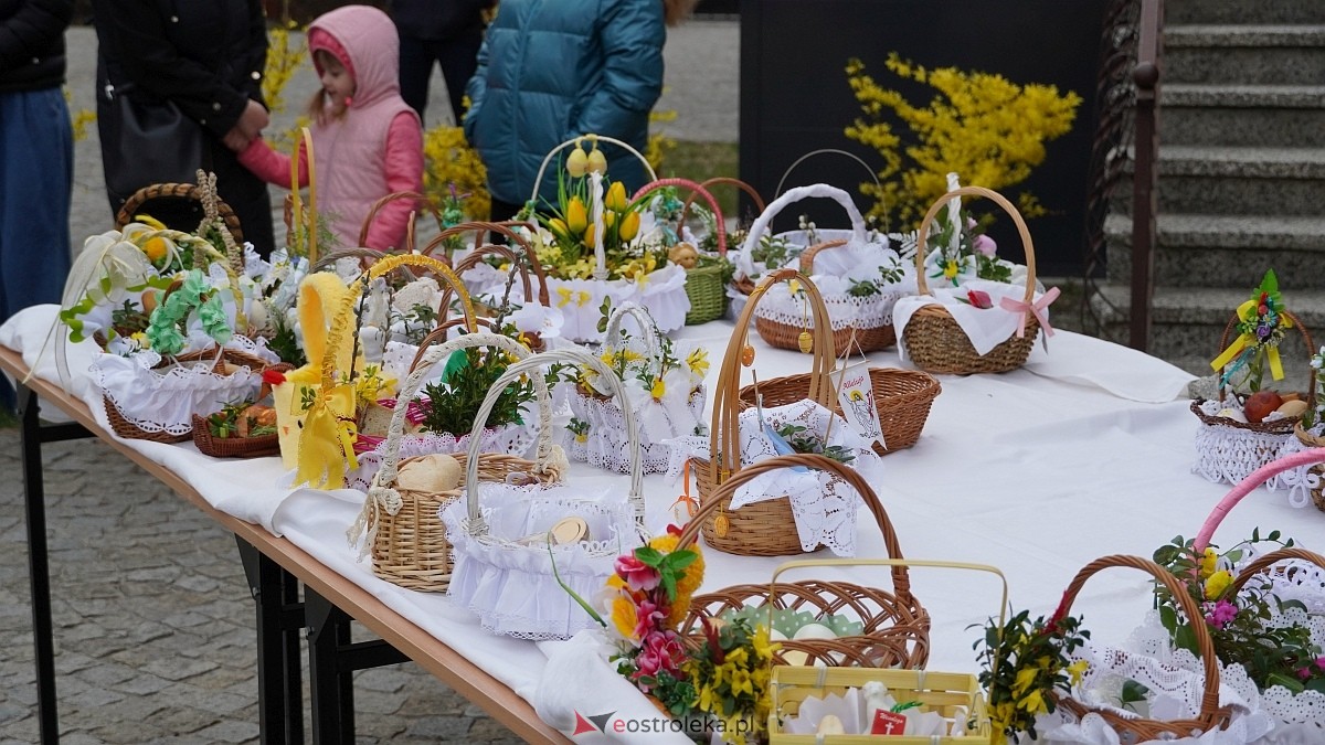 Święcenie pokarmów w ostrołęckich parafiach [04.04.2026] - zdjęcie #89 - eOstroleka.pl