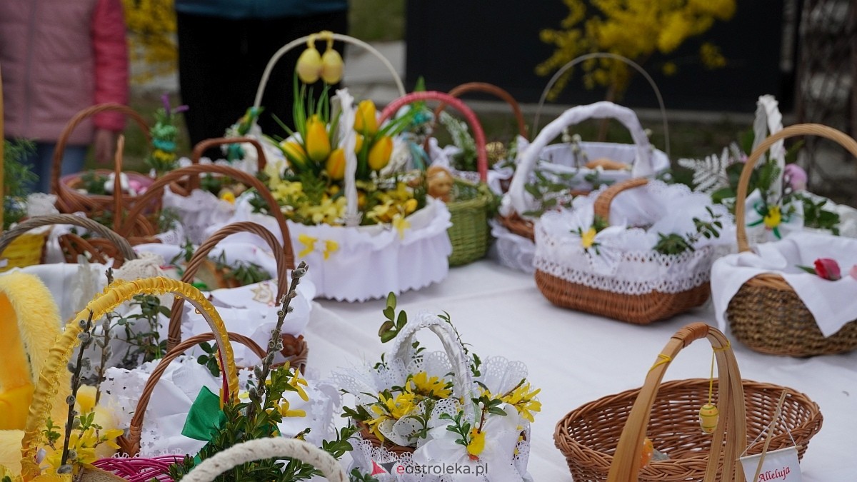 Święcenie pokarmów w ostrołęckich parafiach [04.04.2026] - zdjęcie #85 - eOstroleka.pl