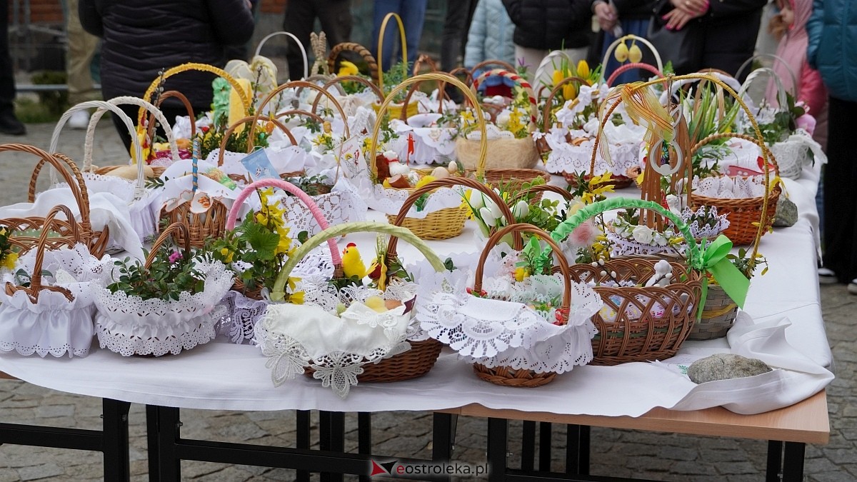 Święcenie pokarmów w ostrołęckich parafiach [04.04.2026] - zdjęcie #83 - eOstroleka.pl