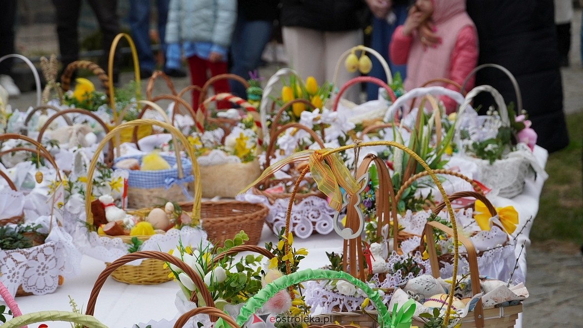 Święcenie pokarmów w ostrołęckich parafiach [04.04.2026] - zdjęcie #77 - eOstroleka.pl