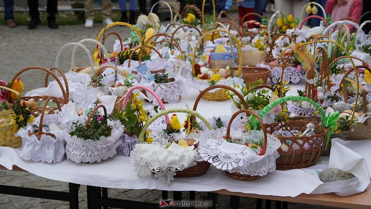 Święcenie pokarmów w ostrołęckich parafiach [04.04.2026] - zdjęcie #76 - eOstroleka.pl