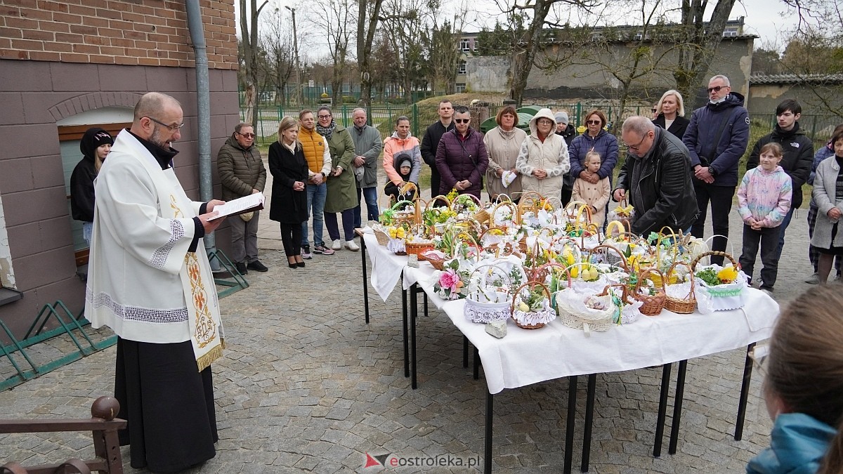 Święcenie pokarmów w ostrołęckich parafiach [04.04.2026] - zdjęcie #63 - eOstroleka.pl