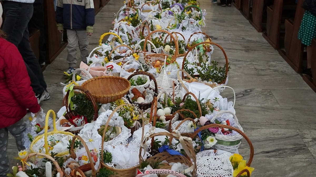 Święcenie pokarmów w ostrołęckich parafiach [04.04.2026] - zdjęcie #23 - eOstroleka.pl