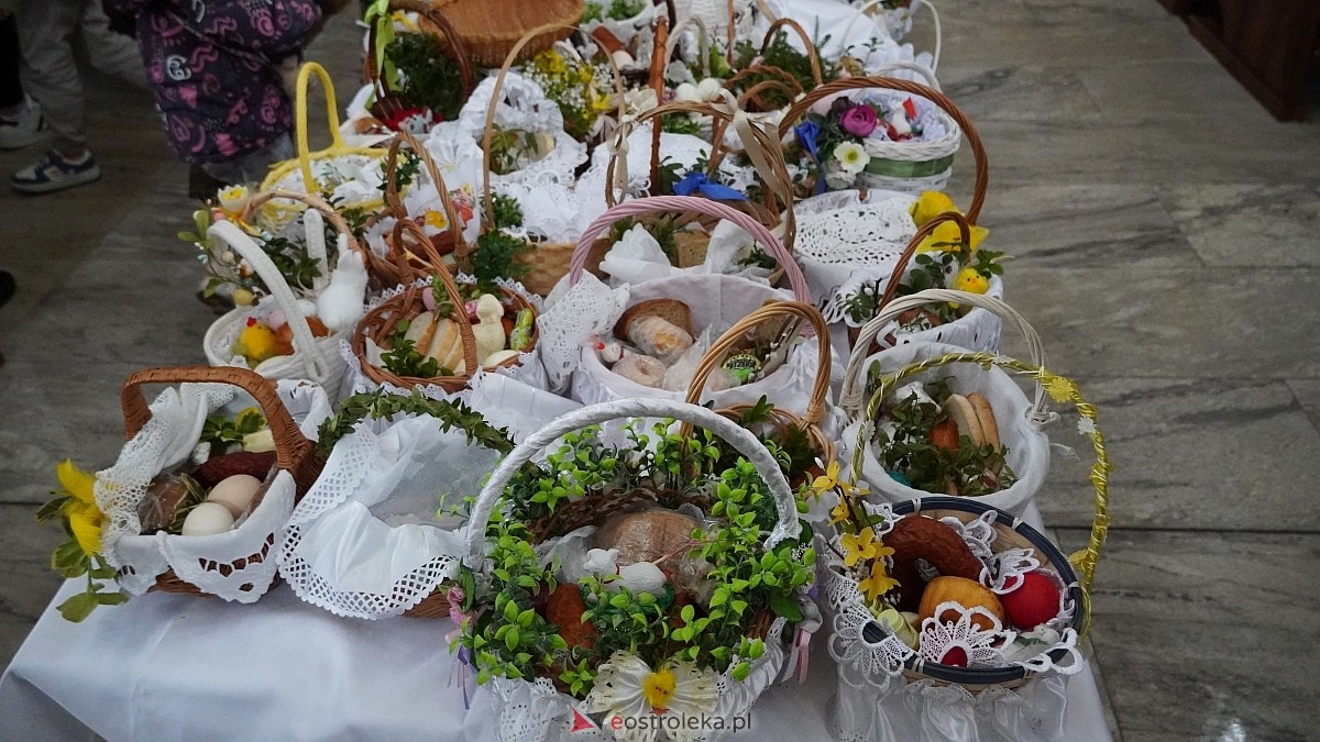 Święcenie pokarmów w ostrołęckich parafiach [04.04.2026] - zdjęcie #22 - eOstroleka.pl