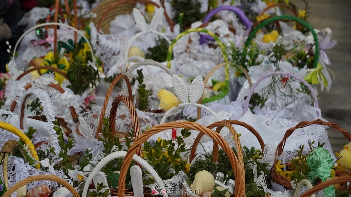 Święcenie pokarmów w ostrołęckich parafiach [04.04.2026] - zdjęcie #18 - eOstroleka.pl