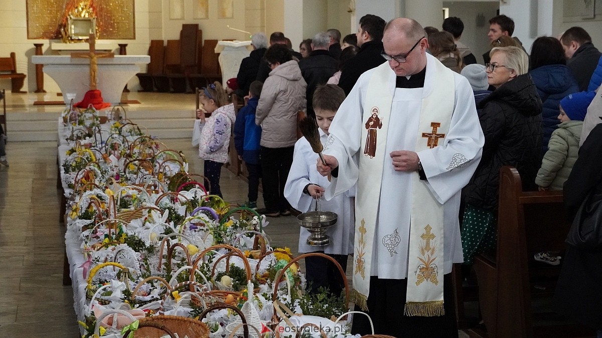 Święcenie pokarmów w ostrołęckich parafiach [04.04.2026] - zdjęcie #12 - eOstroleka.pl