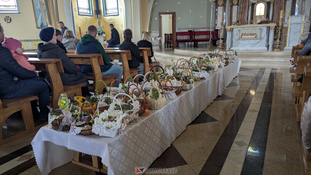 Święcenie pokarmów w ostrołęckich parafiach [04.04.2026] - zdjęcie #91 - eOstroleka.pl
