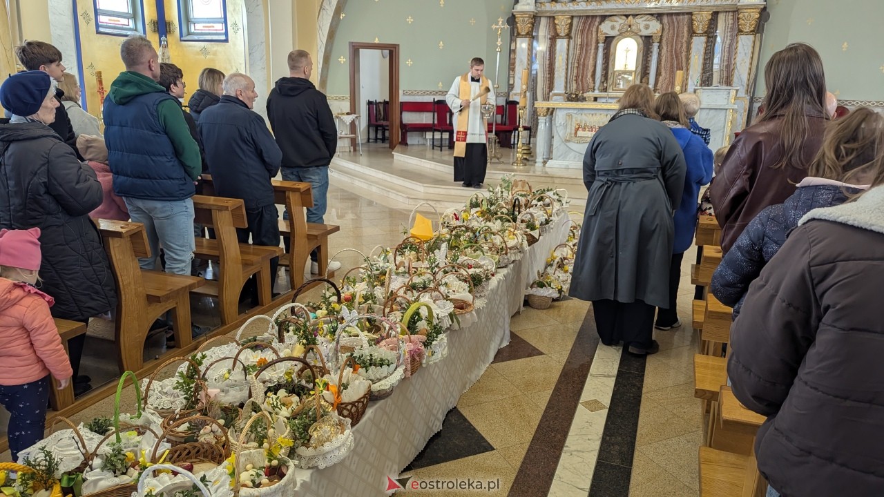 Święcenie pokarmów w ostrołęckich parafiach [04.04.2026] - zdjęcie #98 - eOstroleka.pl