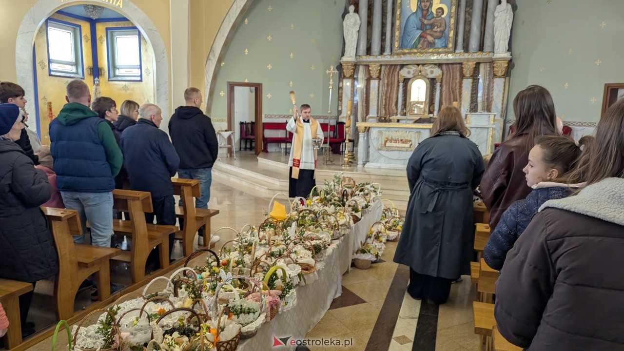 Święcenie pokarmów w ostrołęckich parafiach [04.04.2026] - zdjęcie #101 - eOstroleka.pl