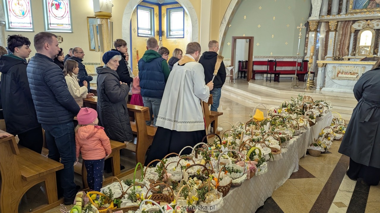 Święcenie pokarmów w ostrołęckich parafiach [04.04.2026] - zdjęcie #104 - eOstroleka.pl