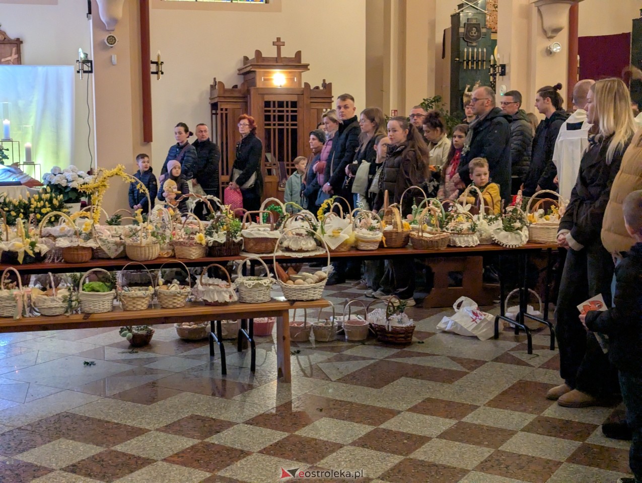 Święcenie pokarmów w ostrołęckich parafiach [04.04.2026] - zdjęcie #6 - eOstroleka.pl