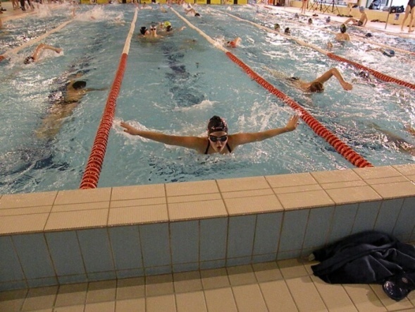 8 medali ostrołęckich pływaków na zawodach w Mławie - zdjęcie #4 - eOstroleka.pl