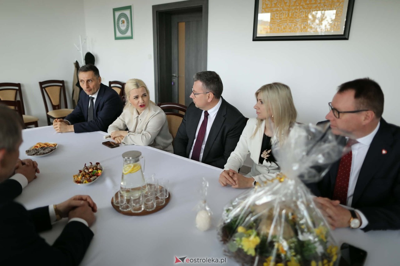 Wiceminister rolnictwa z wizytą w Baranowie [07.04.2026] - zdjęcie #18 - eOstroleka.pl