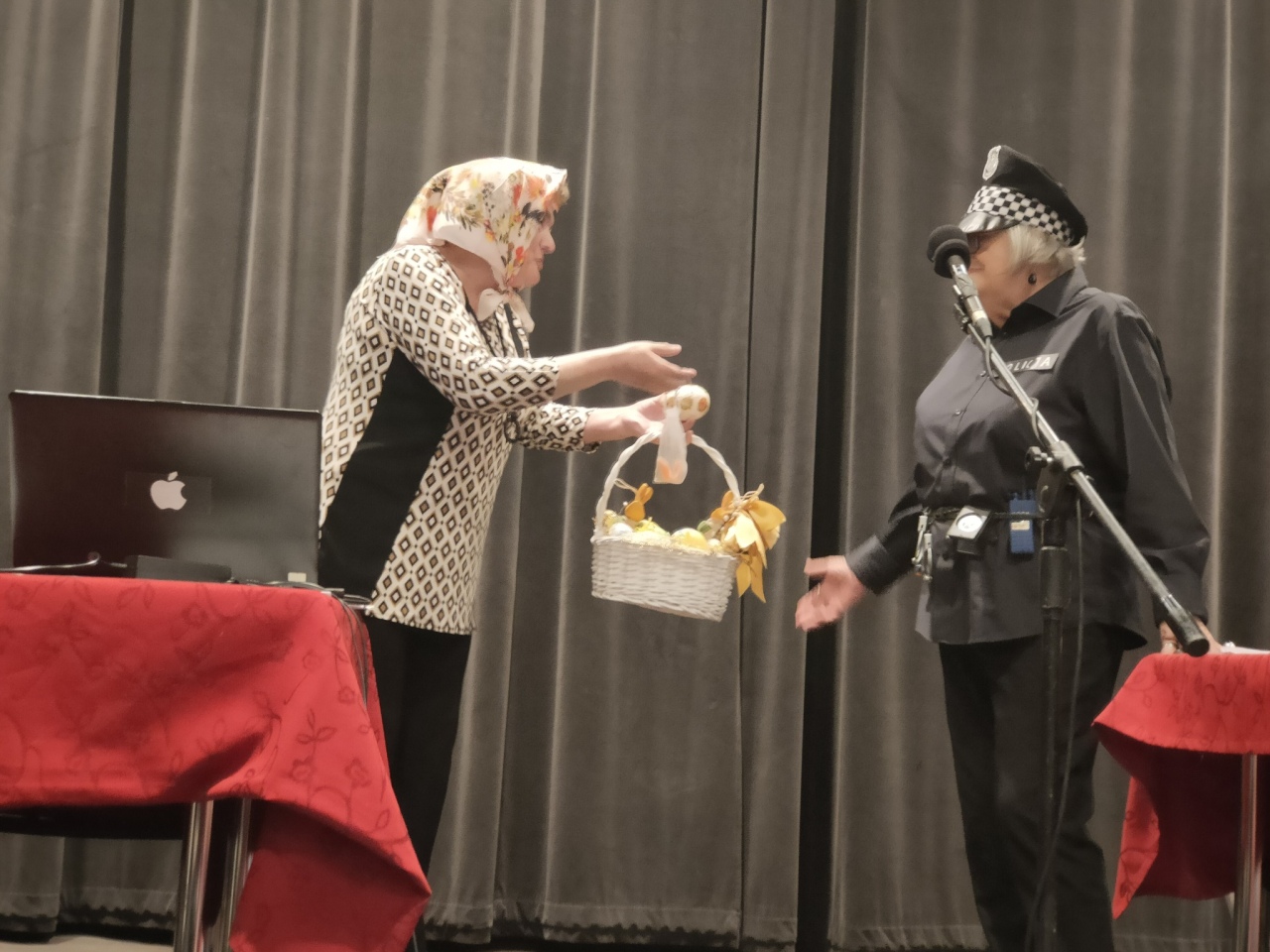 Wiosenny spektakl w Ostrołęckim Uniwersytecie Trzeciego Wieku [01.04.2026] - zdjęcie #74 - eOstroleka.pl