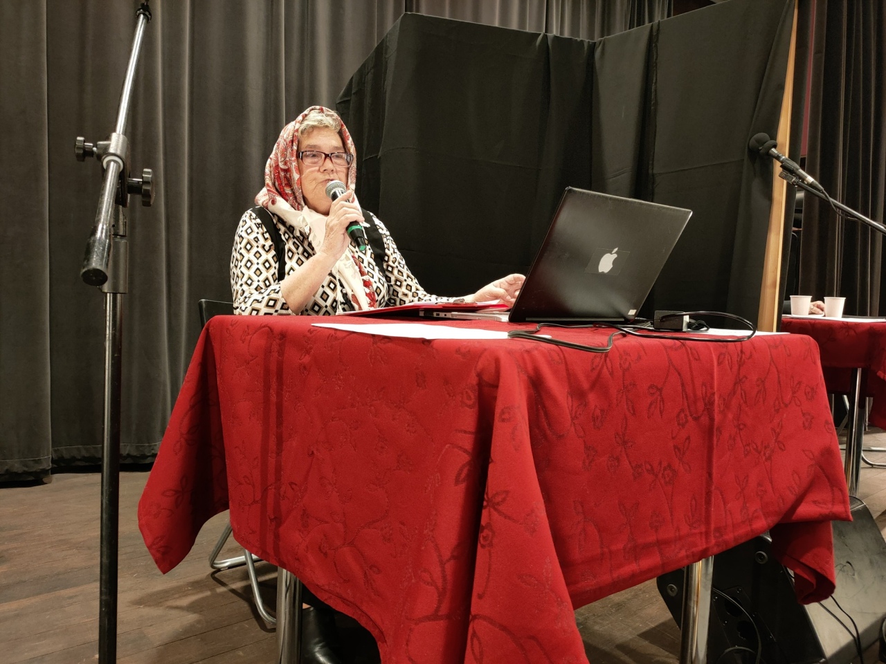 Wiosenny spektakl w Ostrołęckim Uniwersytecie Trzeciego Wieku [01.04.2026] - zdjęcie #72 - eOstroleka.pl