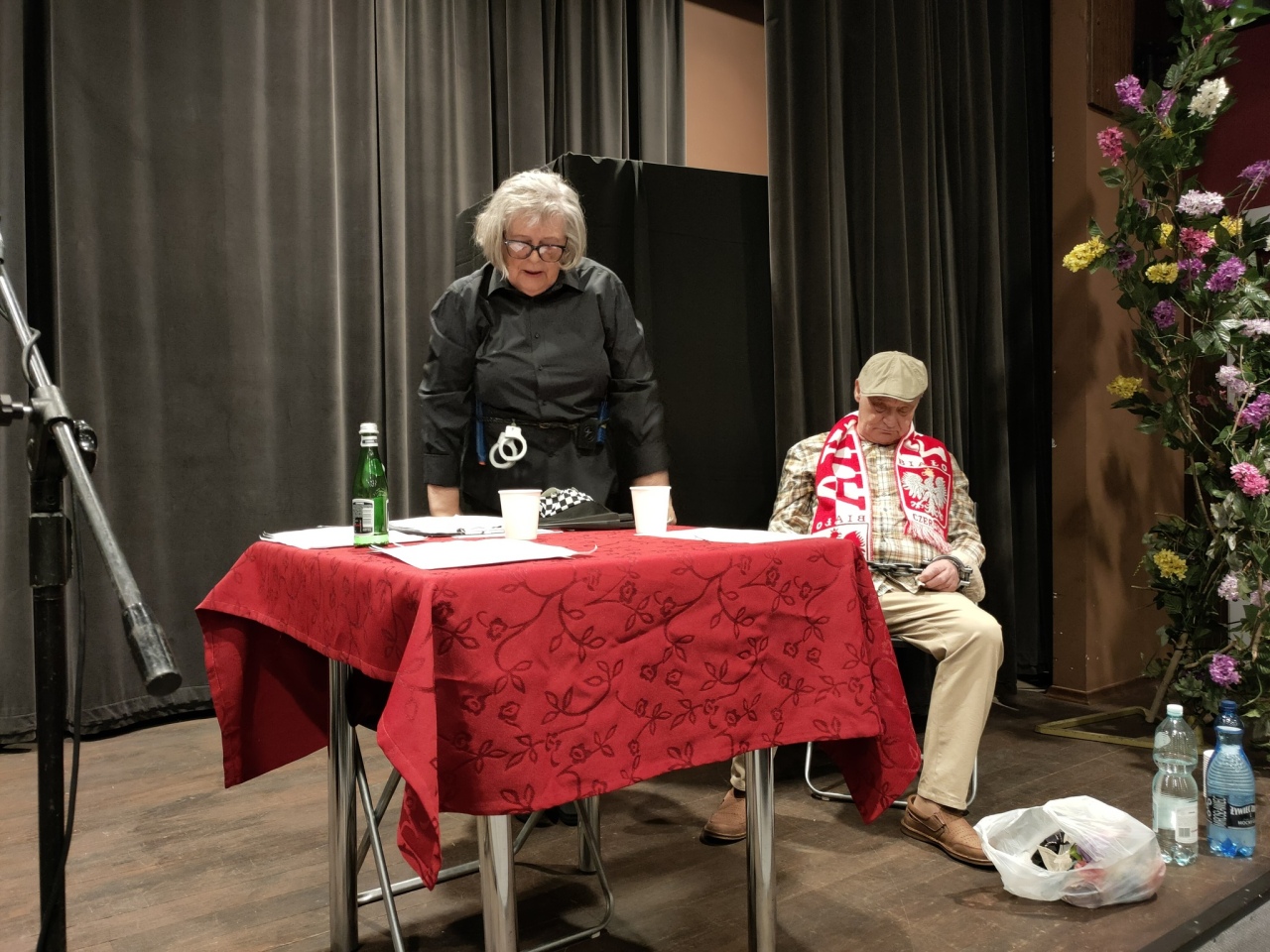 Wiosenny spektakl w Ostrołęckim Uniwersytecie Trzeciego Wieku [01.04.2026] - zdjęcie #68 - eOstroleka.pl