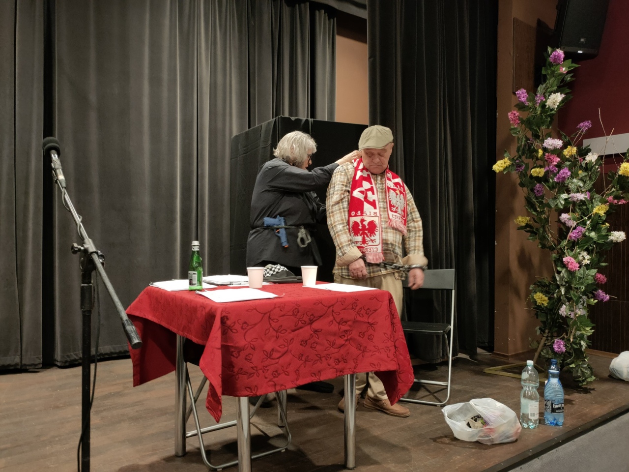 Wiosenny spektakl w Ostrołęckim Uniwersytecie Trzeciego Wieku [01.04.2026] - zdjęcie #65 - eOstroleka.pl