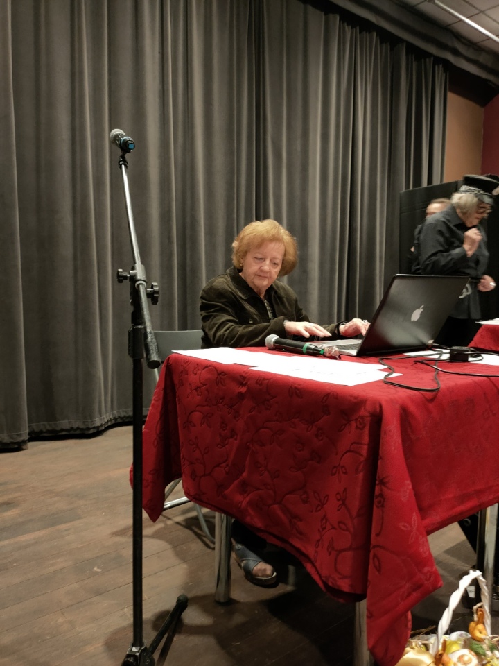 Wiosenny spektakl w Ostrołęckim Uniwersytecie Trzeciego Wieku [01.04.2026] - zdjęcie #59 - eOstroleka.pl