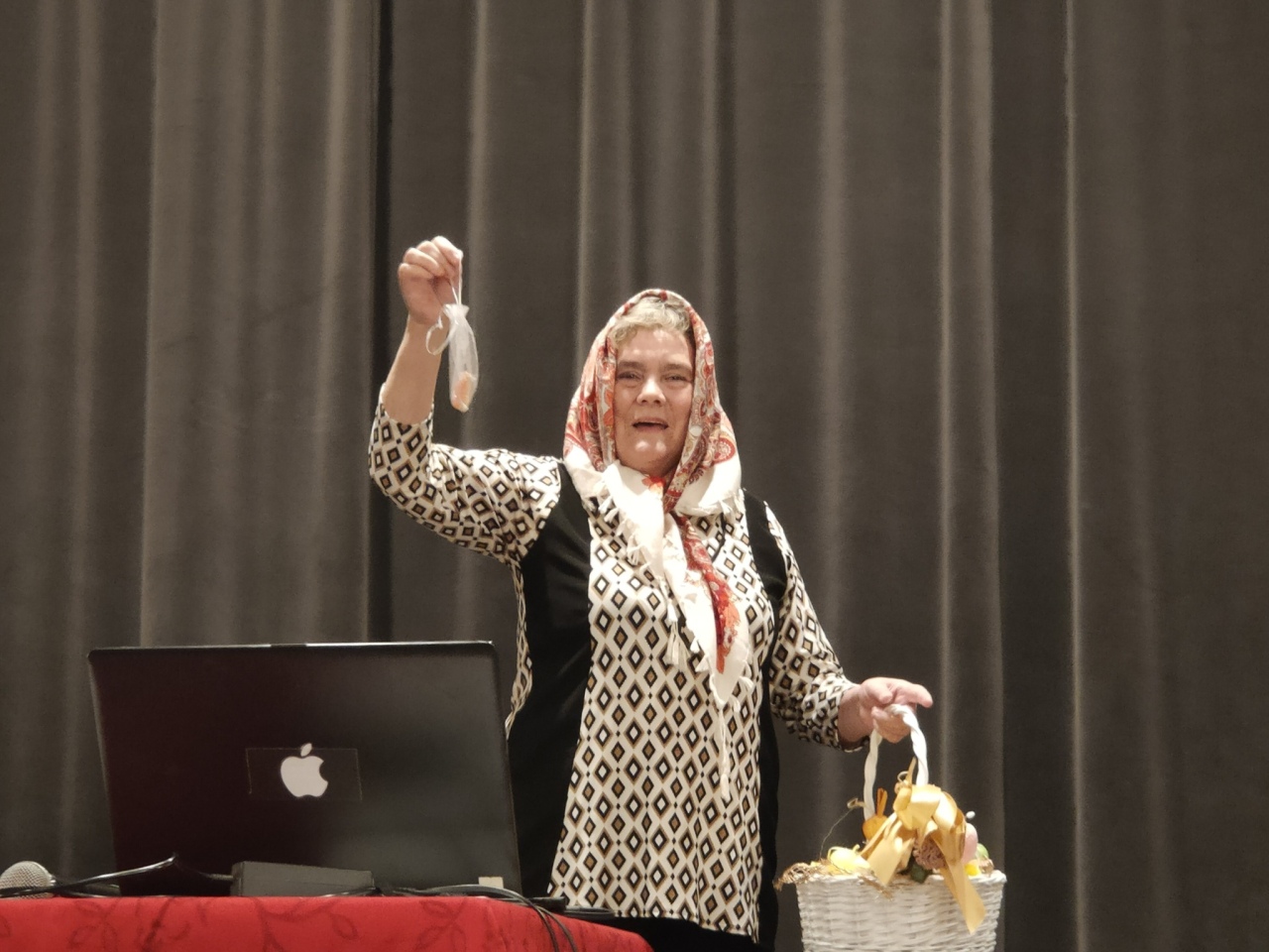 Wiosenny spektakl w Ostrołęckim Uniwersytecie Trzeciego Wieku [01.04.2026] - zdjęcie #54 - eOstroleka.pl