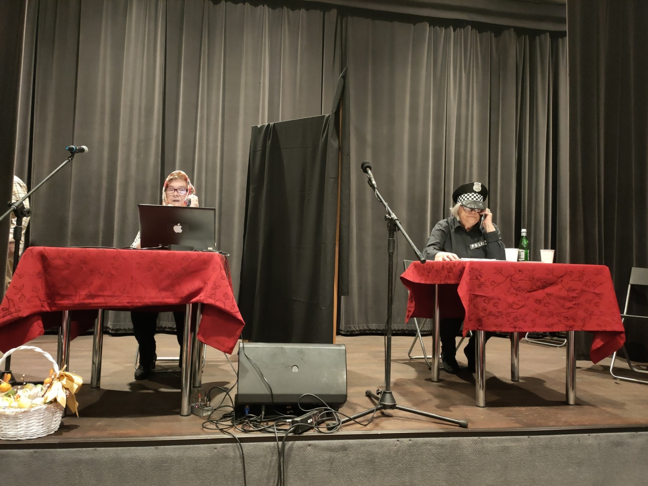 Wiosenny spektakl w Ostrołęckim Uniwersytecie Trzeciego Wieku [01.04.2026] - zdjęcie #35 - eOstroleka.pl