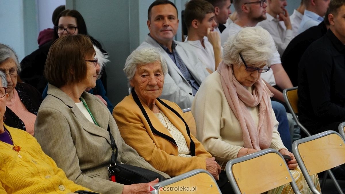 Zakończenie 3. edycji projektu Międzypokoleniowe Pasje w Zespole Szkół Zawodowych nr 1 [09.04.2026] - zdjęcie #98 - eOstroleka.pl