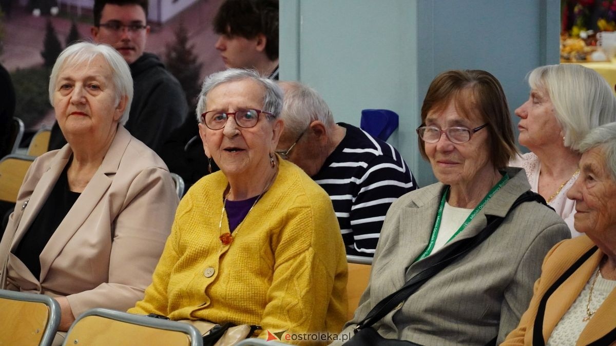 Zakończenie 3. edycji projektu Międzypokoleniowe Pasje w Zespole Szkół Zawodowych nr 1 [09.04.2026] - zdjęcie #90 - eOstroleka.pl
