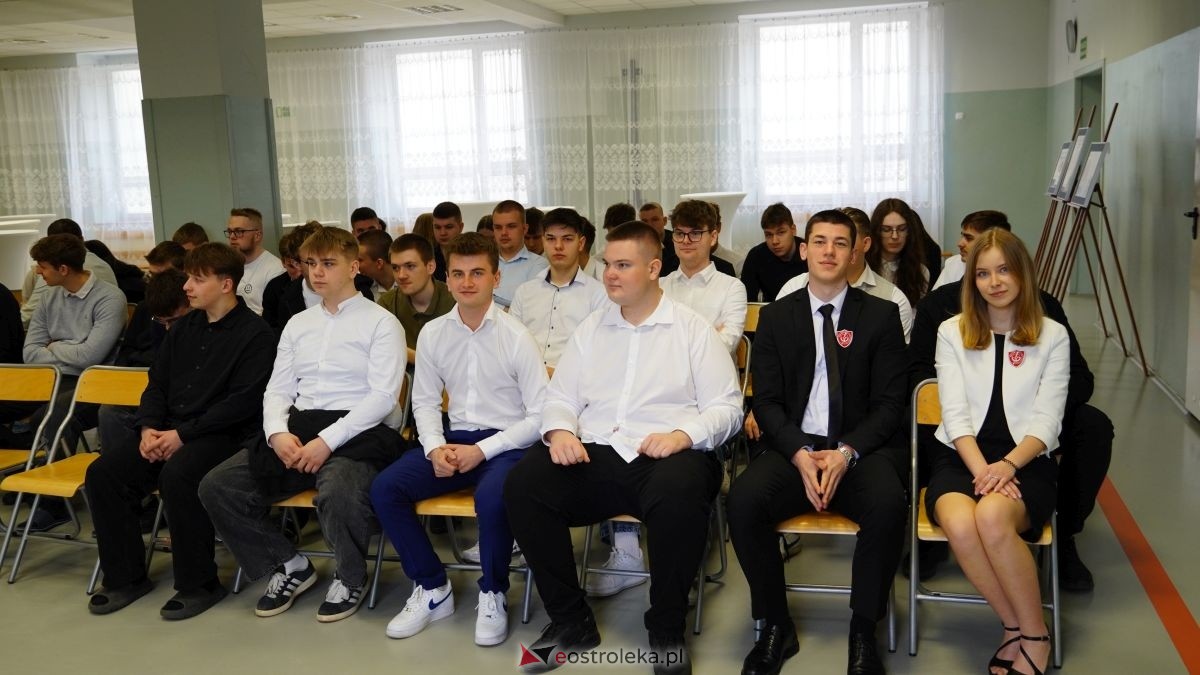 Zakończenie 3. edycji projektu Międzypokoleniowe Pasje w Zespole Szkół Zawodowych nr 1 [09.04.2026] - zdjęcie #89 - eOstroleka.pl