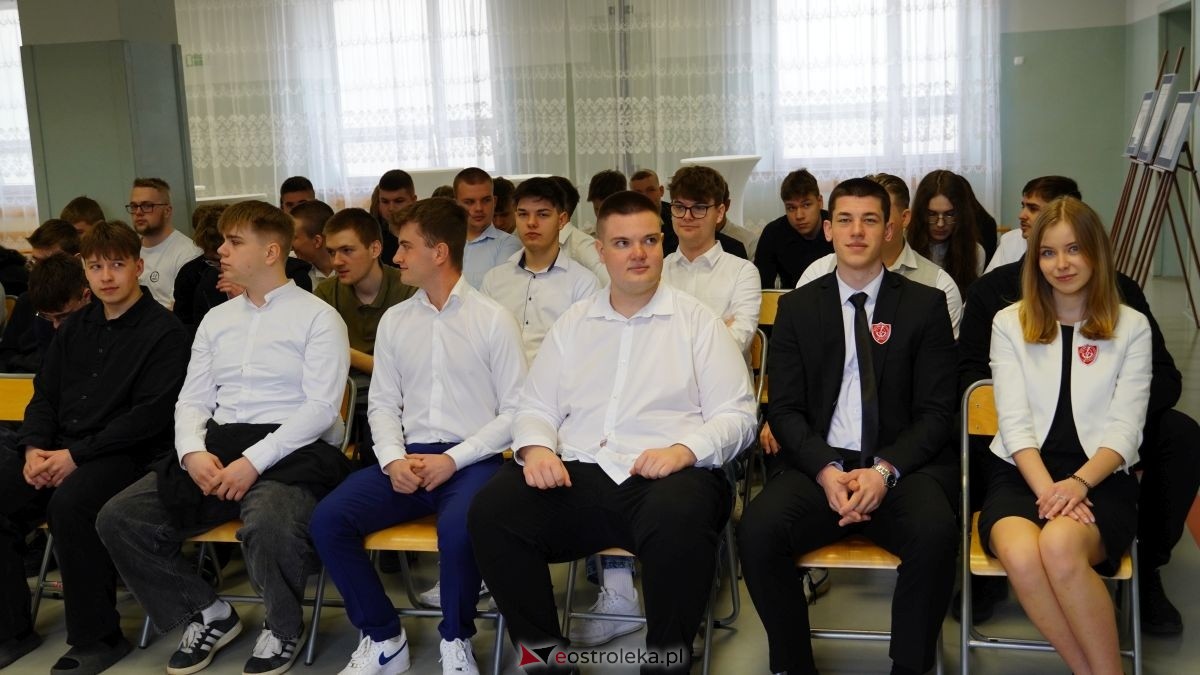 Zakończenie 3. edycji projektu Międzypokoleniowe Pasje w Zespole Szkół Zawodowych nr 1 [09.04.2026] - zdjęcie #88 - eOstroleka.pl