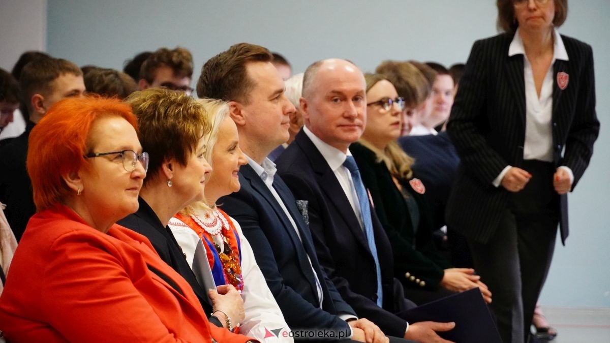 Zakończenie 3. edycji projektu Międzypokoleniowe Pasje w Zespole Szkół Zawodowych nr 1 [09.04.2026] - zdjęcie #78 - eOstroleka.pl