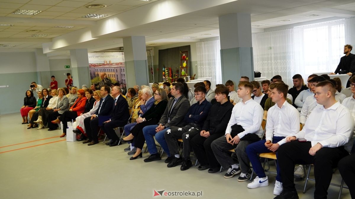 Zakończenie 3. edycji projektu Międzypokoleniowe Pasje w Zespole Szkół Zawodowych nr 1 [09.04.2026] - zdjęcie #58 - eOstroleka.pl