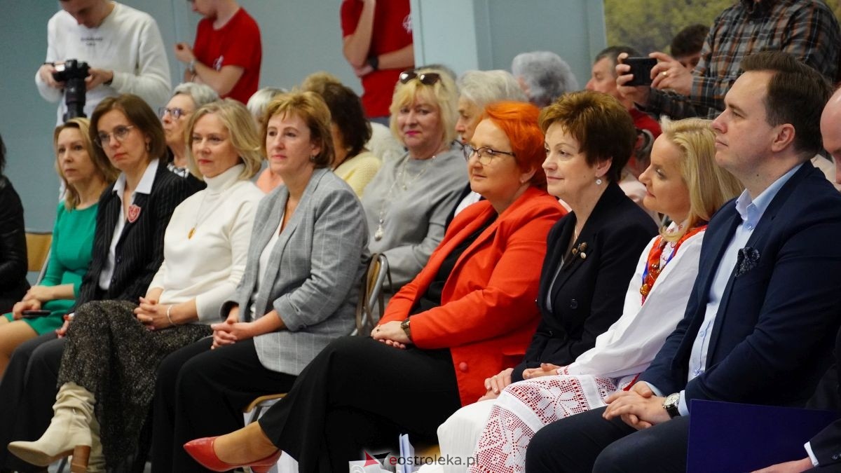 Zakończenie 3. edycji projektu Międzypokoleniowe Pasje w Zespole Szkół Zawodowych nr 1 [09.04.2026] - zdjęcie #57 - eOstroleka.pl
