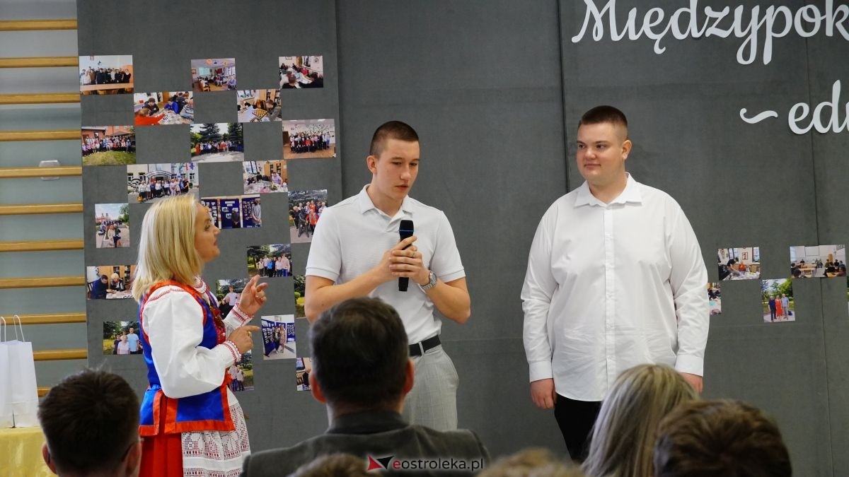 Zakończenie 3. edycji projektu Międzypokoleniowe Pasje w Zespole Szkół Zawodowych nr 1 [09.04.2026] - zdjęcie #45 - eOstroleka.pl