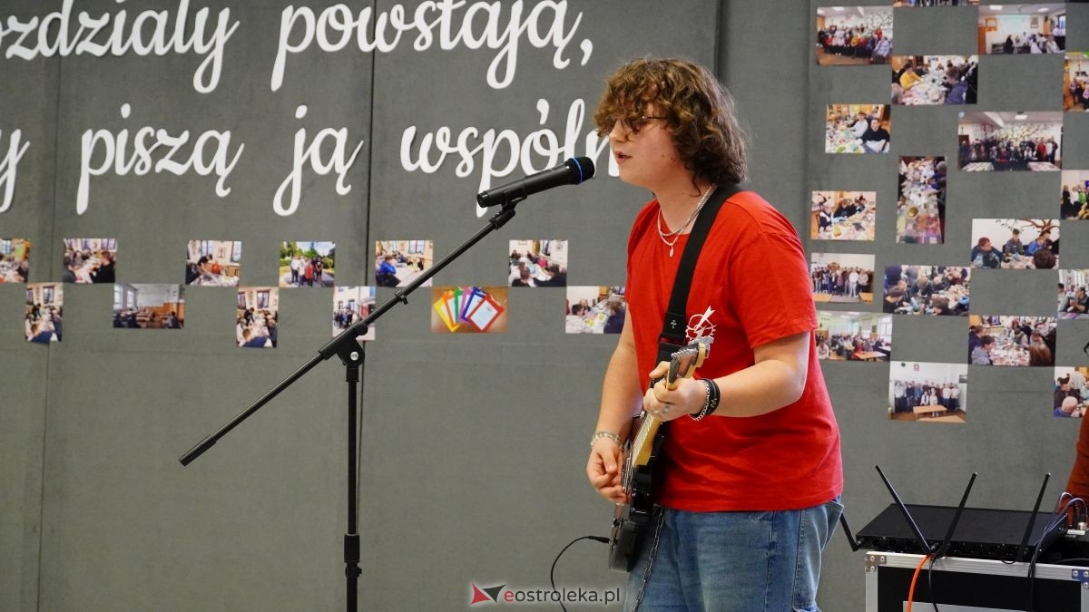 Zakończenie 3. edycji projektu Międzypokoleniowe Pasje w Zespole Szkół Zawodowych nr 1 [09.04.2026] - zdjęcie #7 - eOstroleka.pl