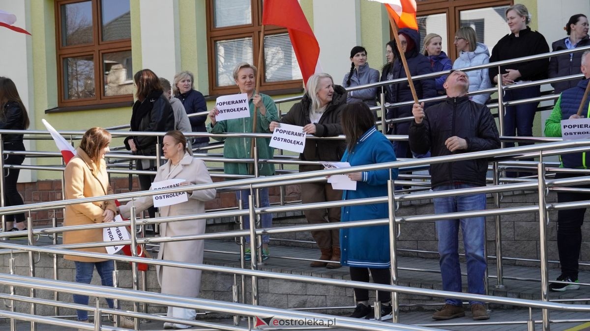Protest pracowników ZUS trwa. Popieram Ostrołęka [10.04.2026] - zdjęcie #12 - eOstroleka.pl
