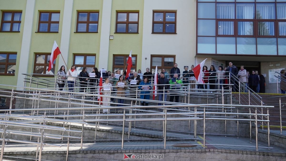 Protest pracowników ZUS trwa. Popieram Ostrołęka [10.04.2026] - zdjęcie #10 - eOstroleka.pl